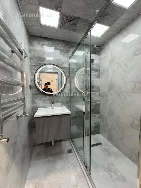 Satılır 2 otaqlı köhnə tikili 60 m²