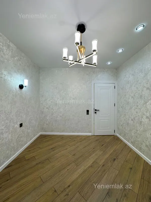 Satılır 2 otaqlı köhnə tikili 60 m²