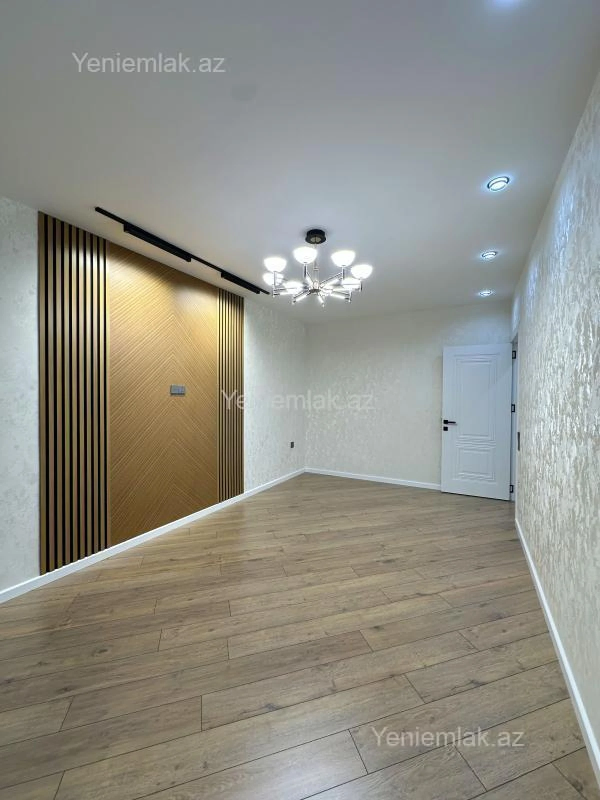 Satılır 2 otaqlı köhnə tikili 60 m²