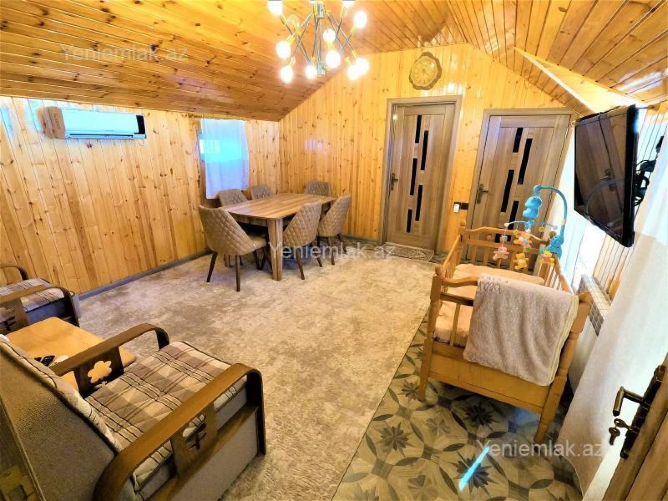 Satılır 8 otaqlı həyət evi 300 m²