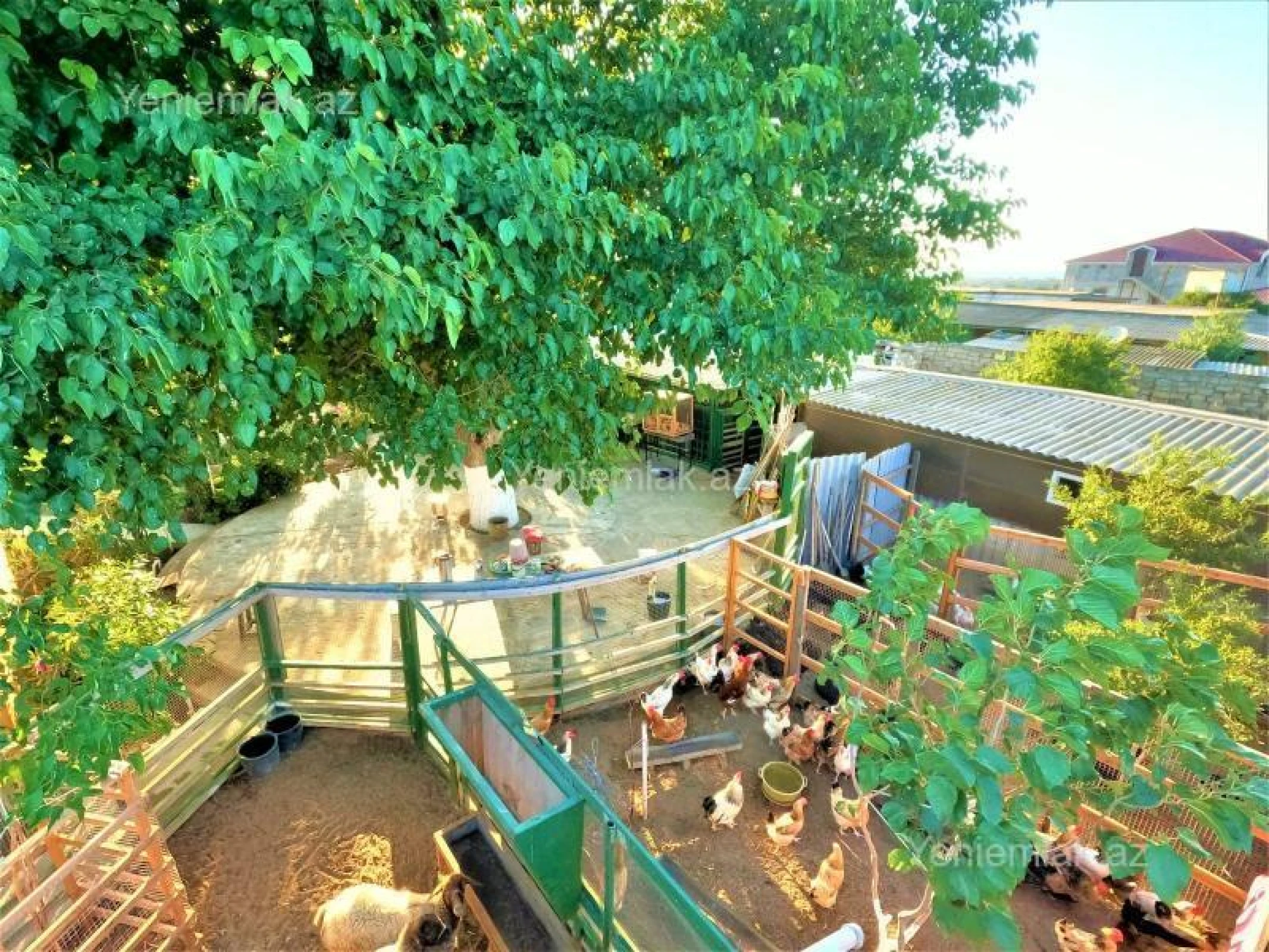 Satılır 8 otaqlı həyət evi 300 m²