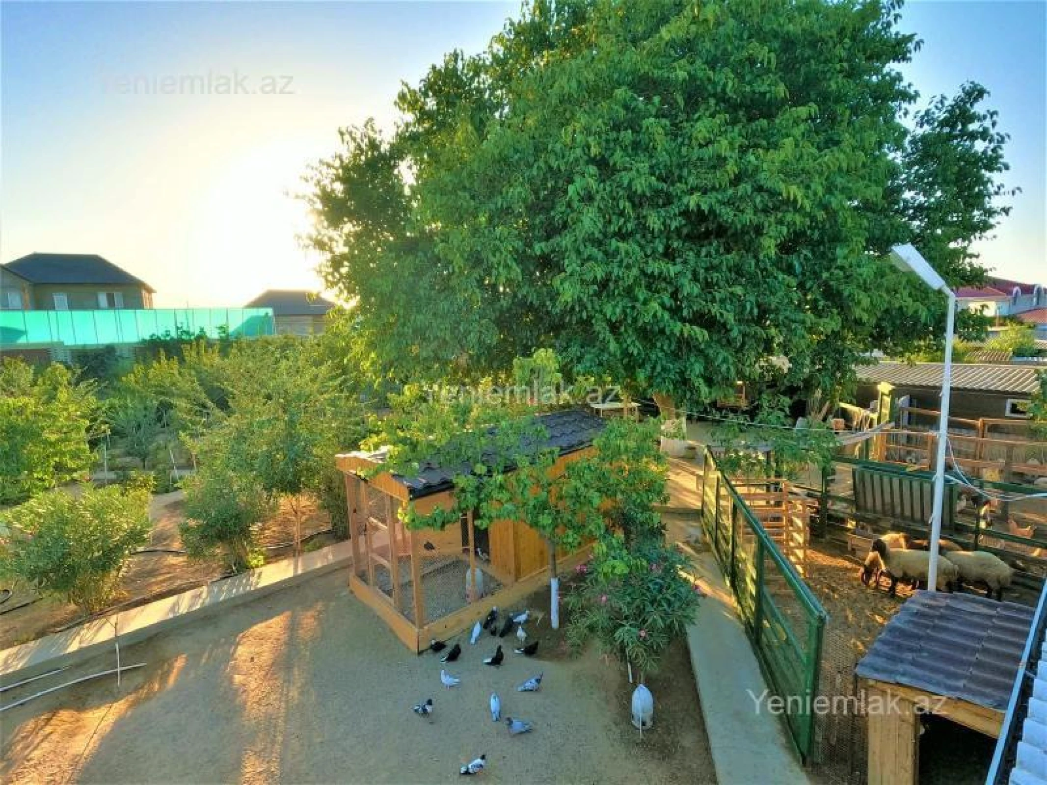 Satılır 8 otaqlı həyət evi 300 m²