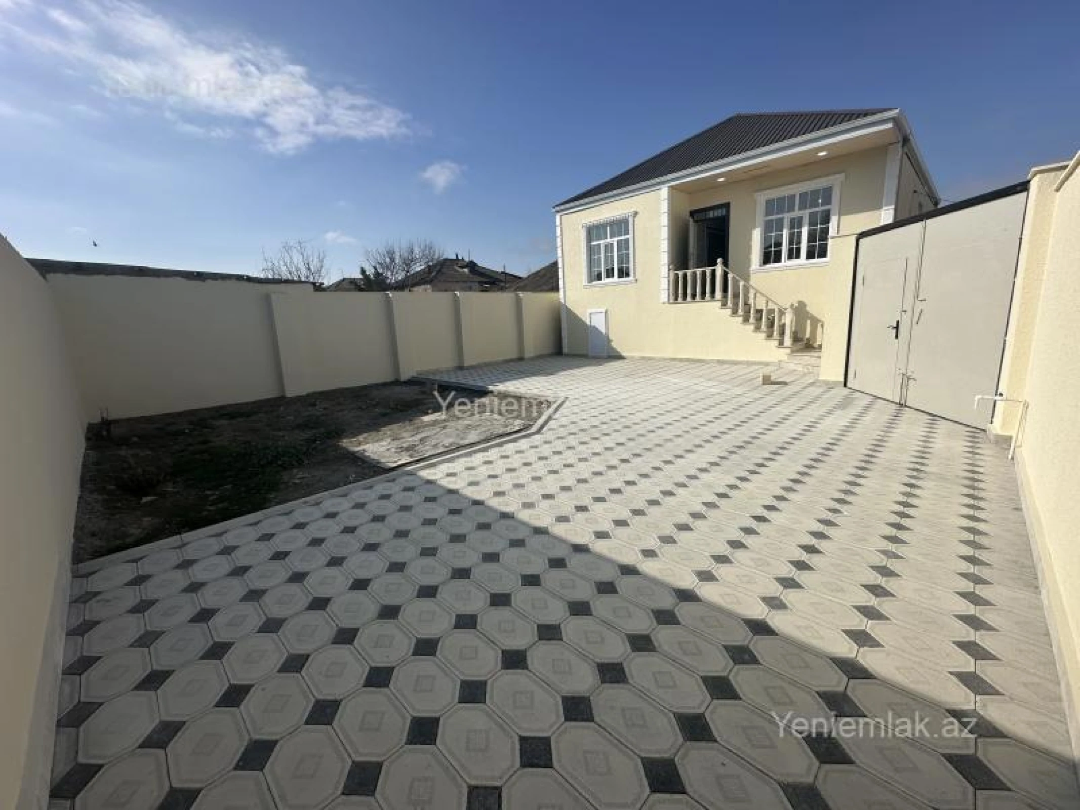 Satılır 4 otaqlı həyət evi 120 m²
