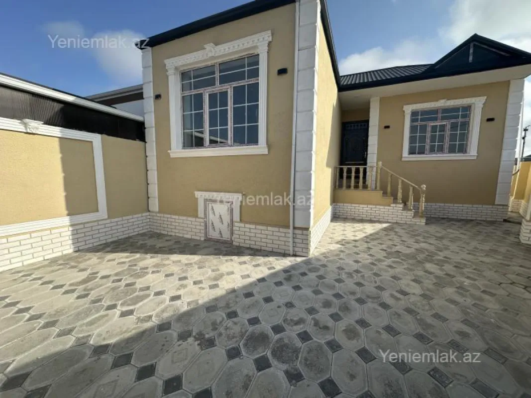 Satılır 3 otaqlı həyət evi 100 m²