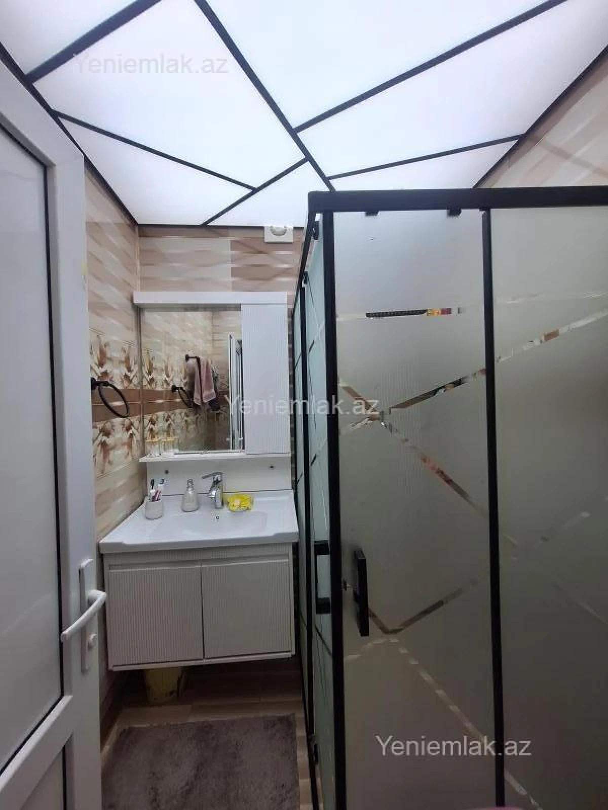 Satılır 4 otaqlı köhnə tikili 85 m²