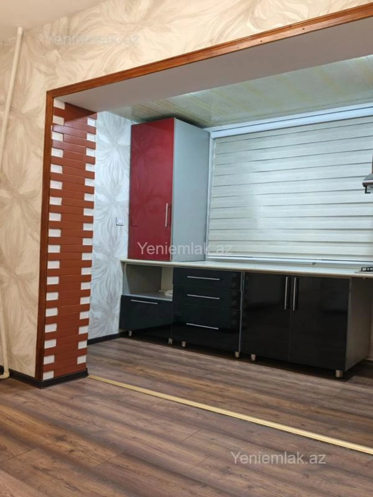 Satılır 1 otaqlı köhnə tikili 40 m²