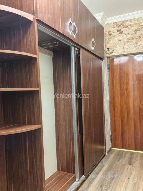 Satılır 1 otaqlı köhnə tikili 40 m²