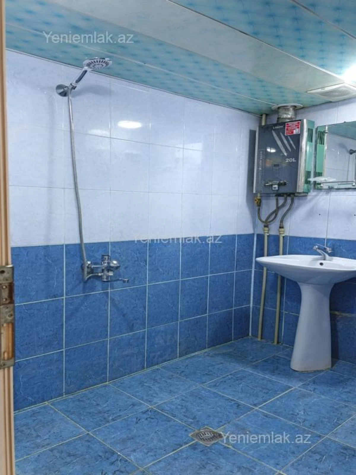 Satılır 1 otaqlı köhnə tikili 40 m²