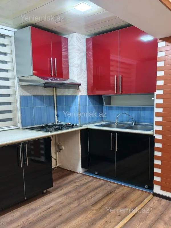 Satılır 1 otaqlı köhnə tikili 40 m²
