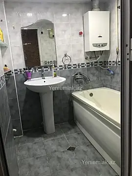 Satılır 5 otaqlı köhnə tikili 120 m²