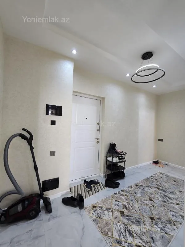 Satılır 2 otaqlı yeni tikili 81 m²