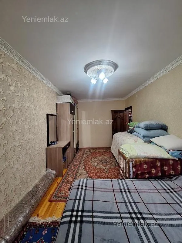 Satılır 3 otaqlı köhnə tikili 75 m²