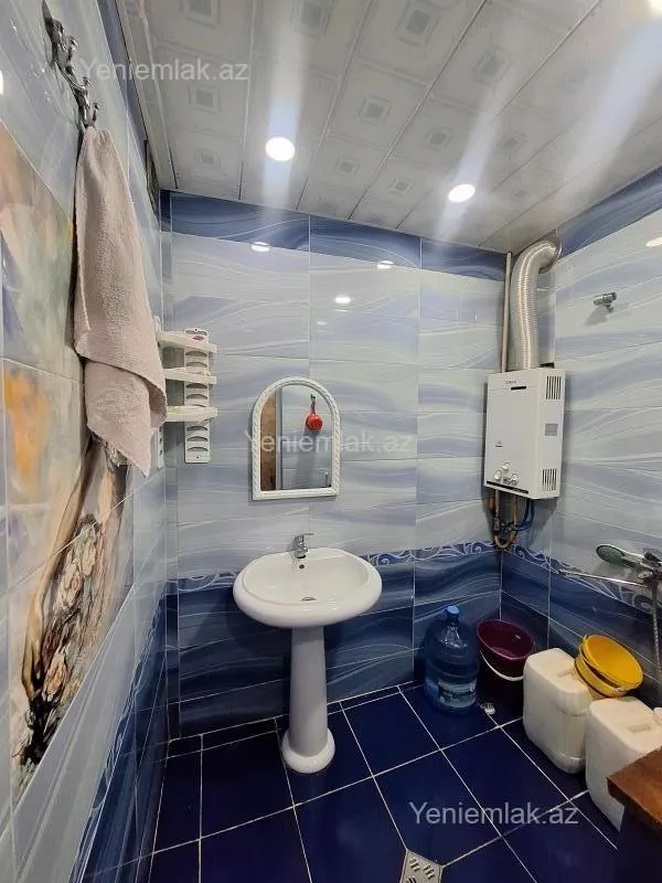 Satılır 3 otaqlı köhnə tikili 75 m²