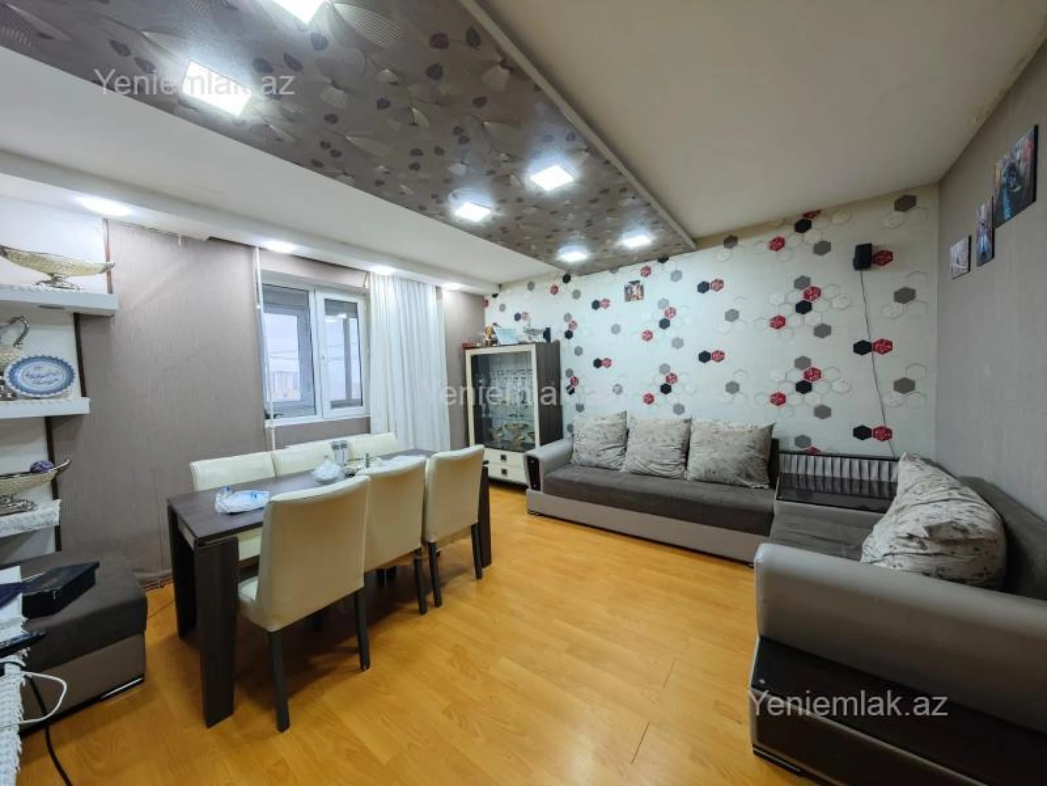 Satılır 3 otaqlı köhnə tikili 86 m²