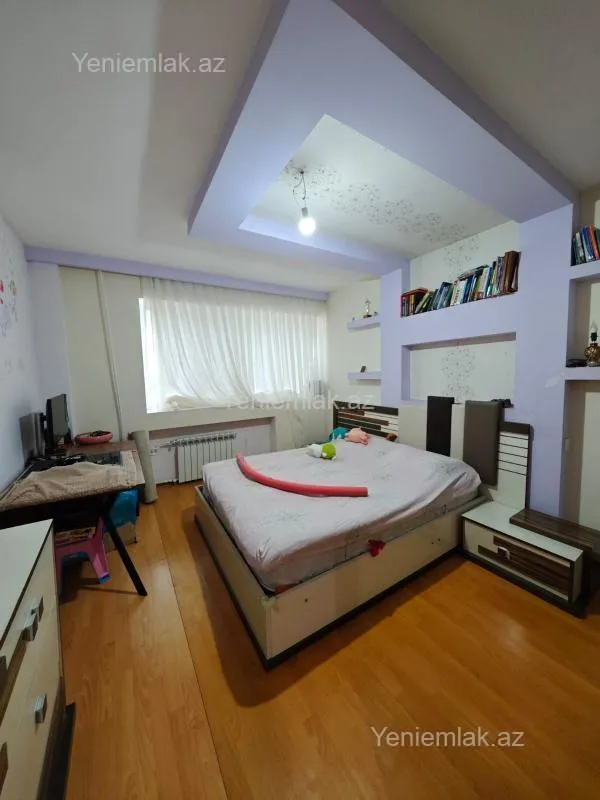 Satılır 3 otaqlı köhnə tikili 86 m²