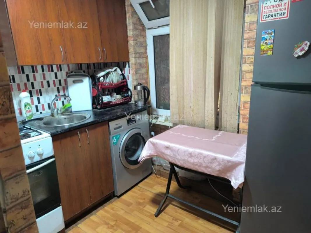 Satılır 2 otaqlı köhnə tikili 55 m²