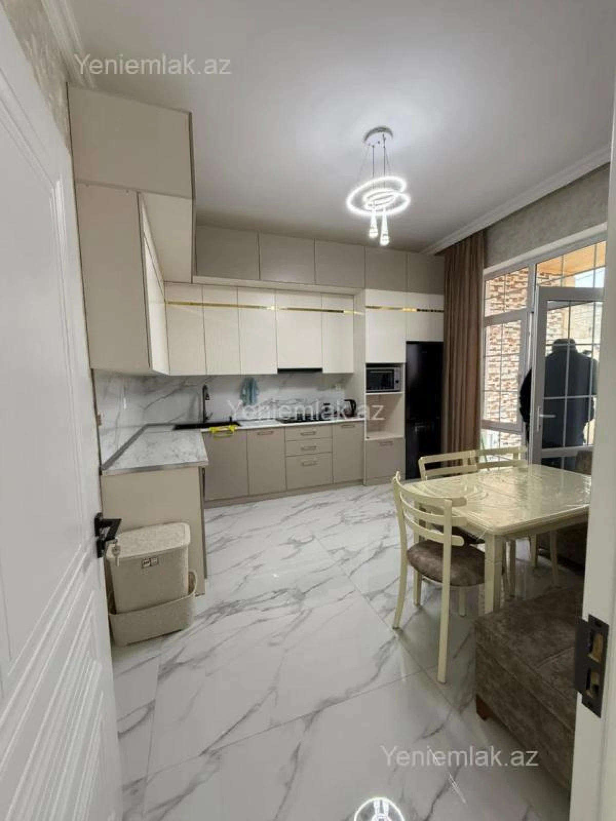 Satılır 4 otaqlı həyət evi 150 m²