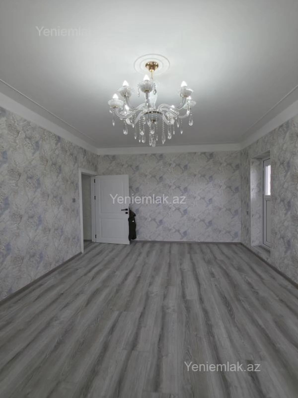 Satılır 2 otaqlı köhnə tikili 65 m²