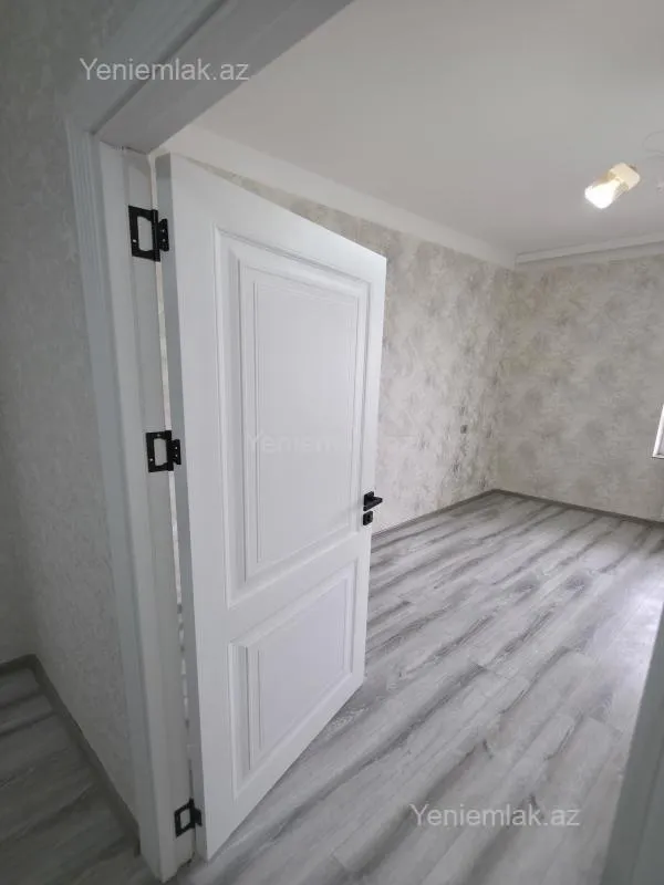 Satılır 2 otaqlı köhnə tikili 65 m²