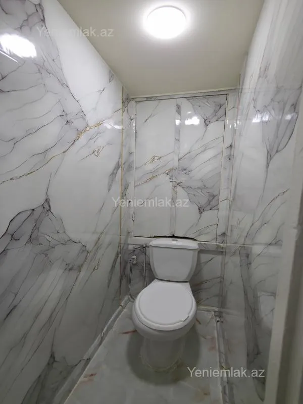 Satılır 2 otaqlı köhnə tikili 65 m²