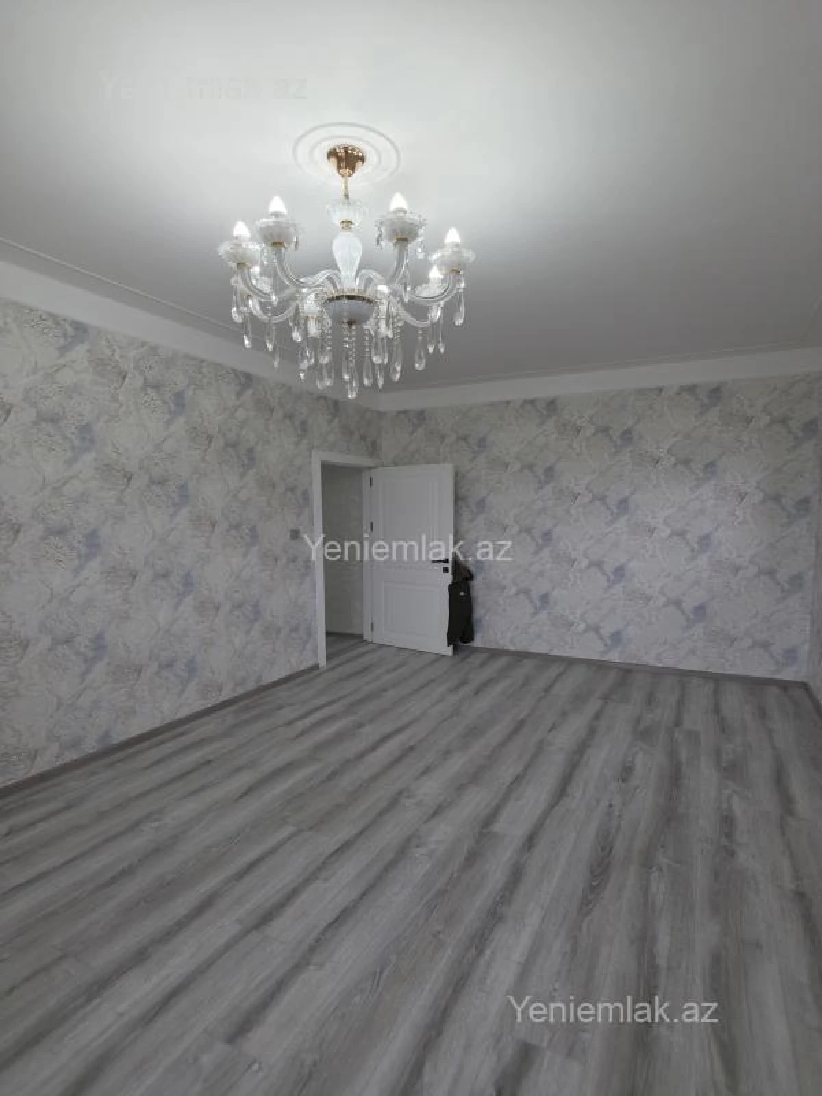 Satılır 2 otaqlı köhnə tikili 65 m²