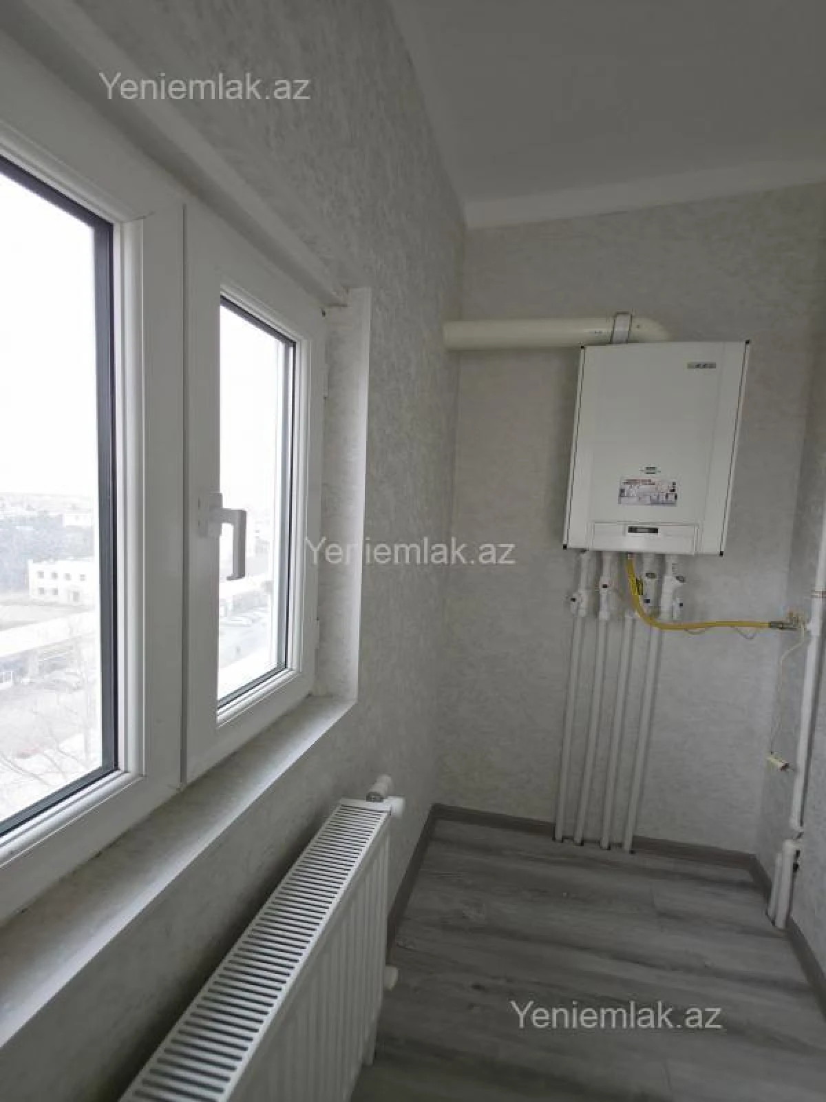 Satılır 2 otaqlı köhnə tikili 65 m²