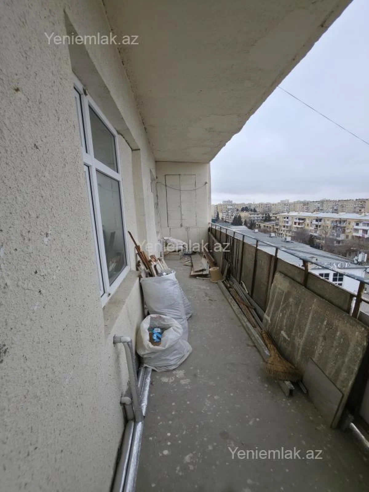 Satılır 2 otaqlı köhnə tikili 65 m²