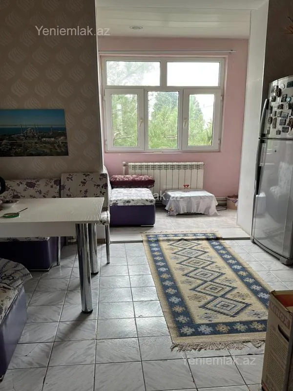 Satılır 3 otaqlı köhnə tikili 80 m²