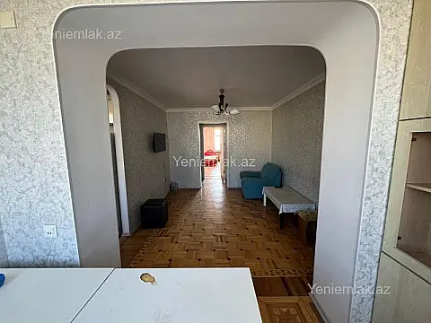 Satılır 3 otaqlı köhnə tikili 70 m²