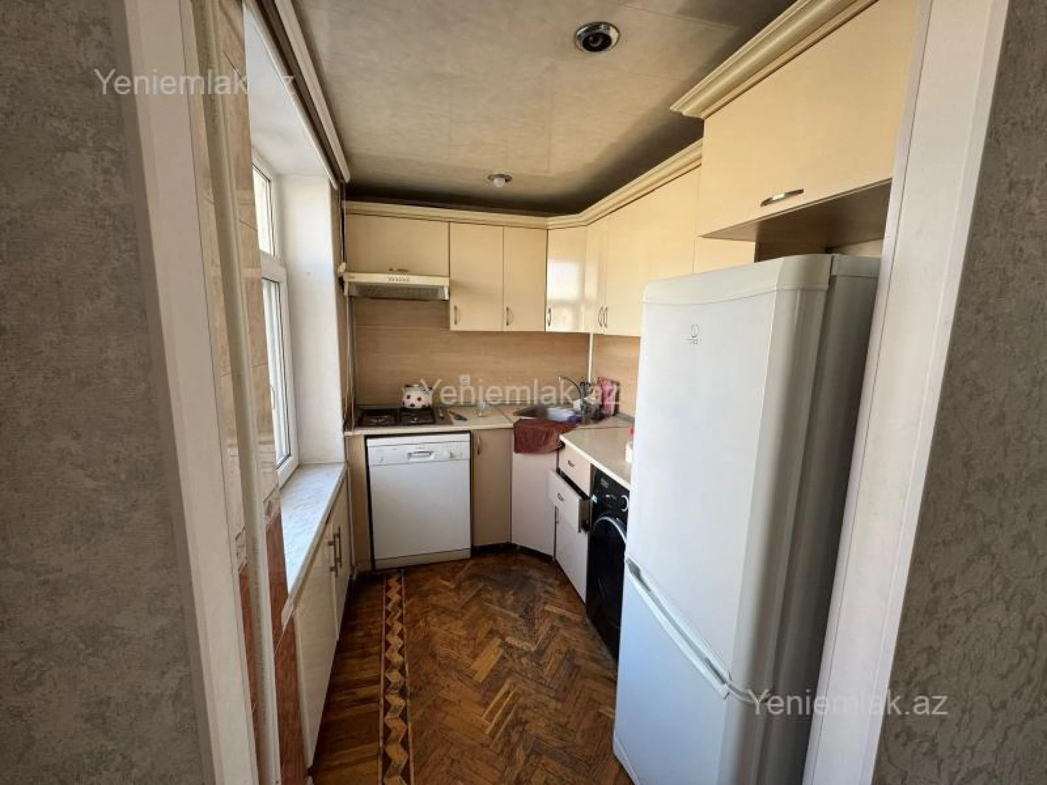 Satılır 3 otaqlı köhnə tikili 70 m²