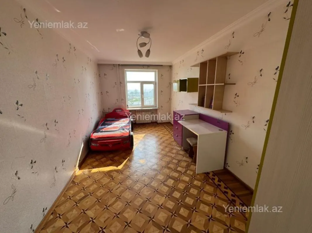 Satılır 3 otaqlı köhnə tikili 70 m²