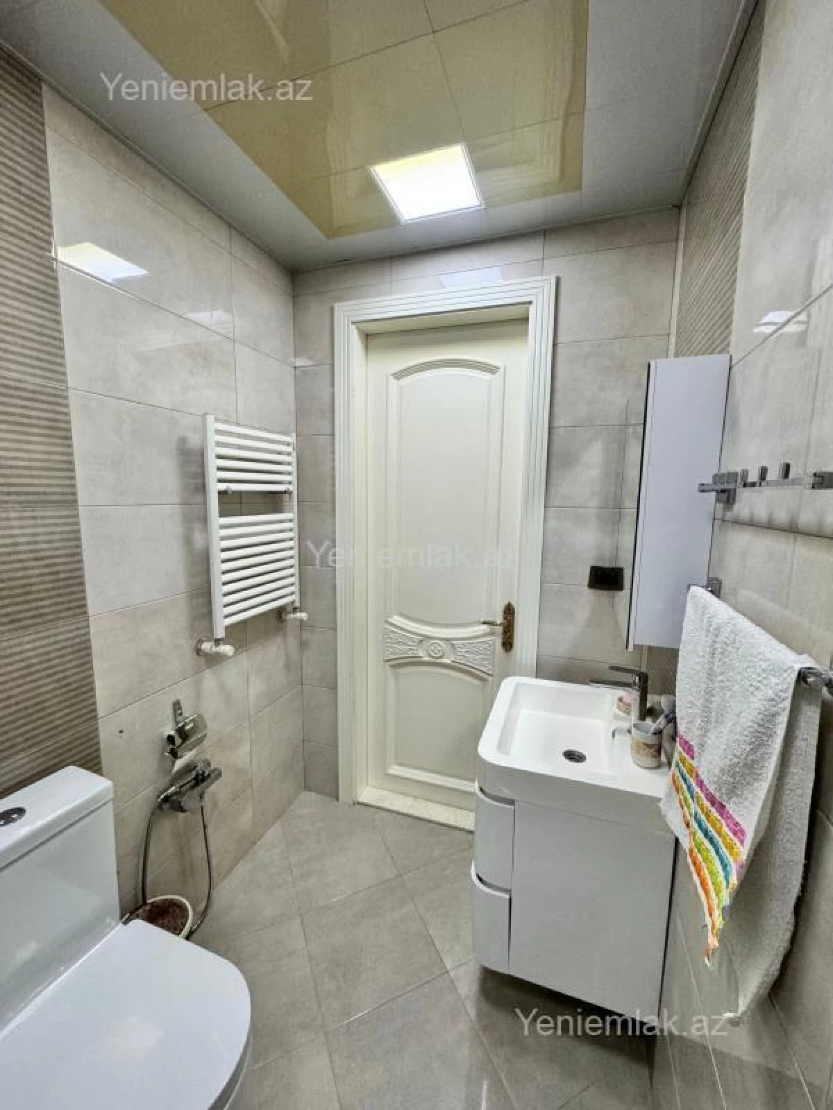 Satılır 3 otaqlı yeni tikili 137 m²