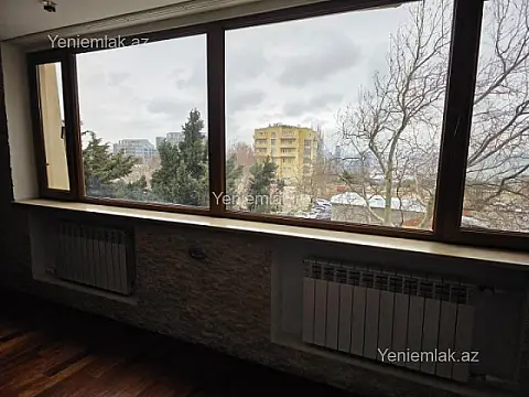 Satılır 3 otaqlı yeni tikili 130 m²