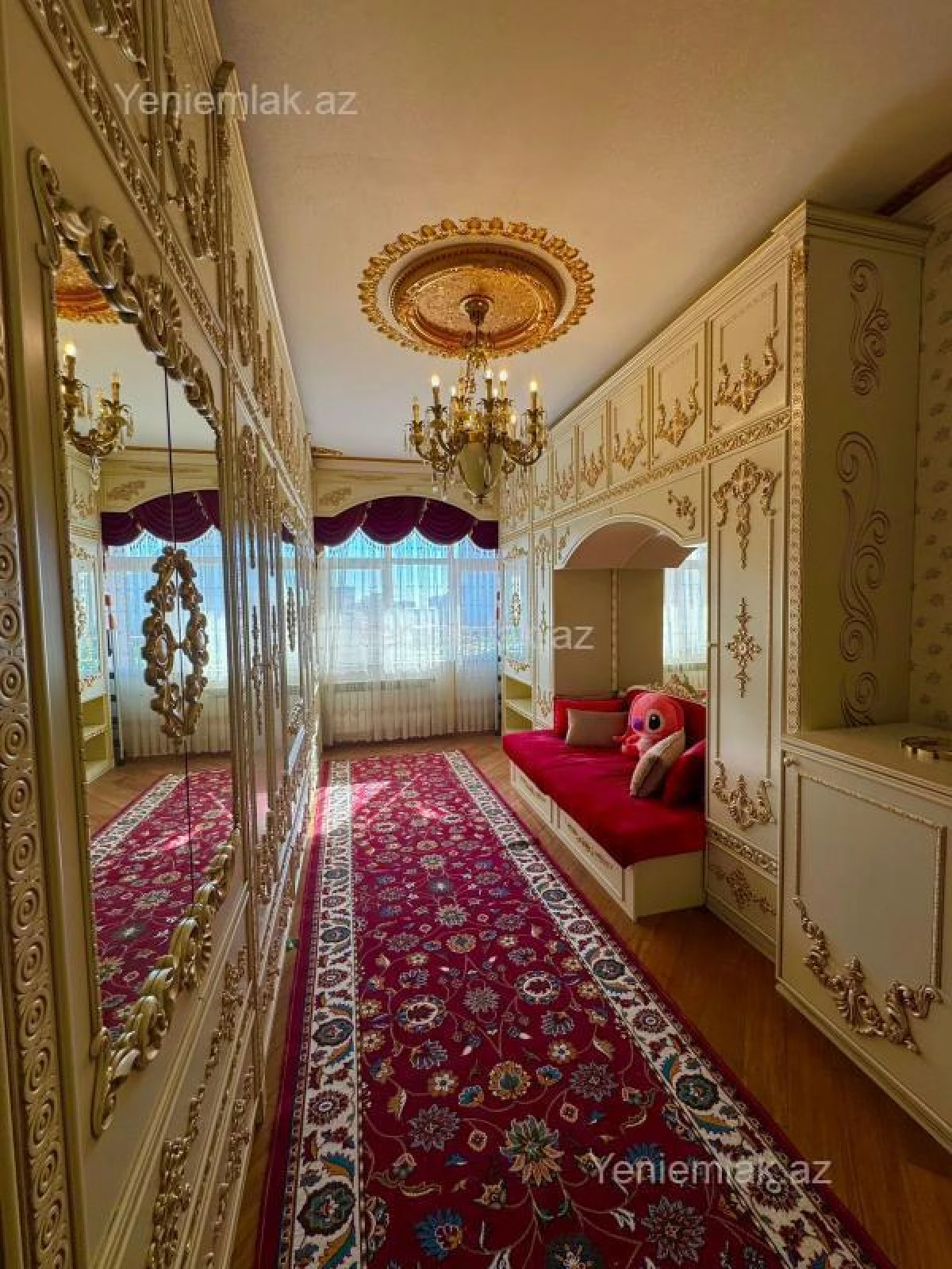 Satılır 3 otaqlı yeni tikili 160 m²