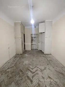 Satılır 1 otaqlı köhnə tikili 24 m²