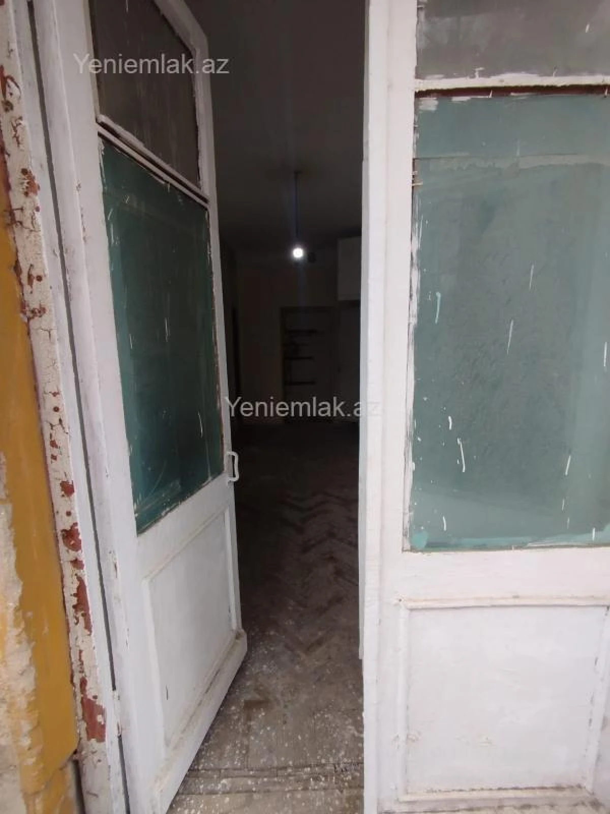 Satılır 1 otaqlı köhnə tikili 24 m²