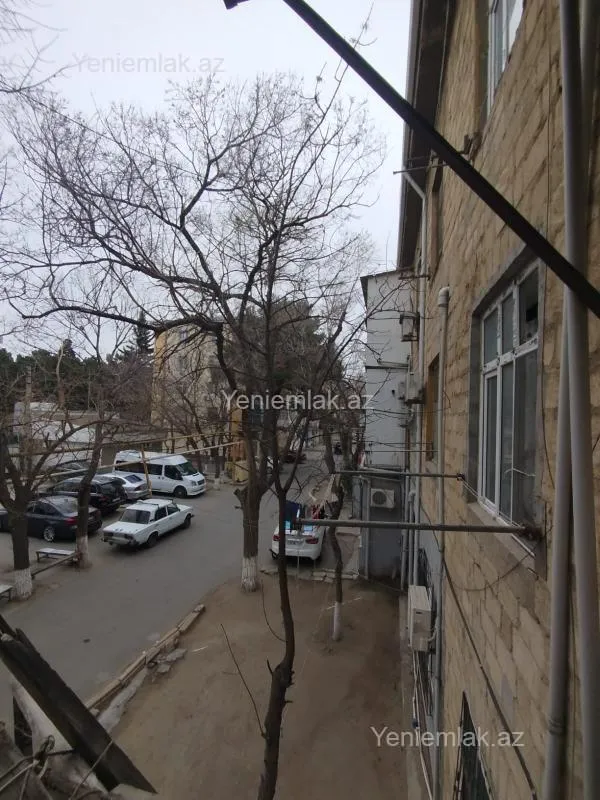 Satılır 1 otaqlı köhnə tikili 24 m²