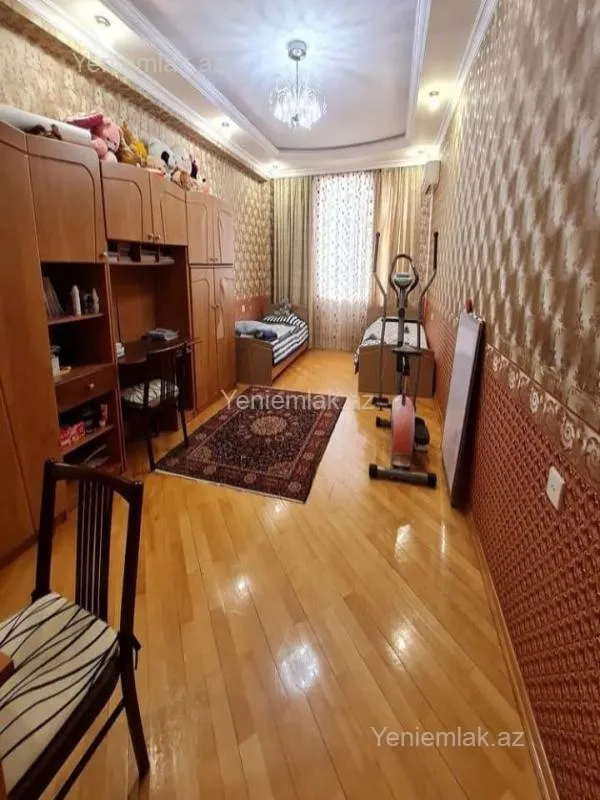 Satılır 3 otaqlı yeni tikili 150 m²