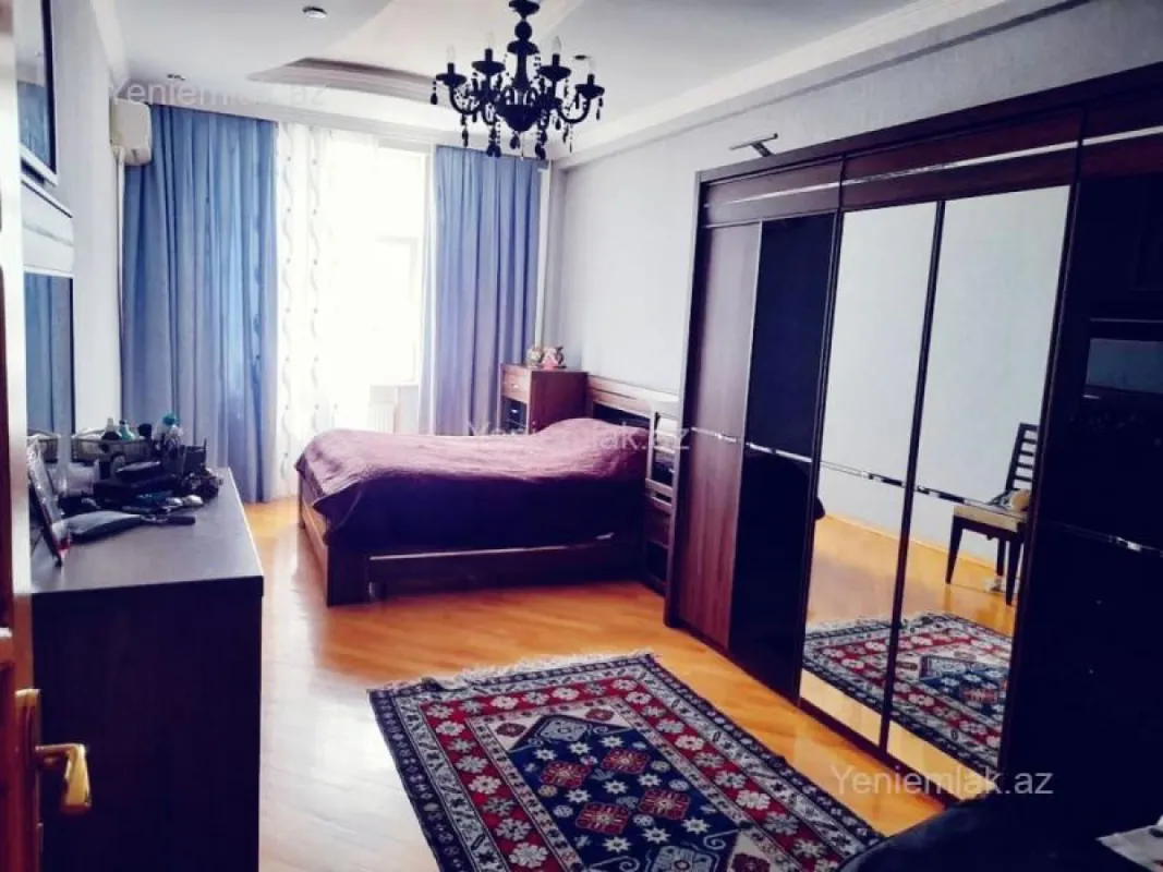 Satılır 3 otaqlı yeni tikili 150 m²