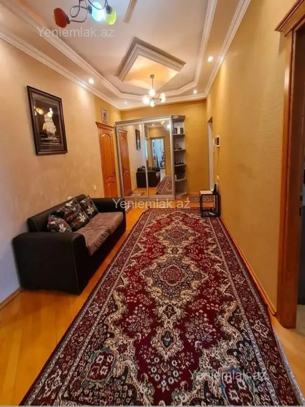 Satılır 3 otaqlı yeni tikili 150 m²