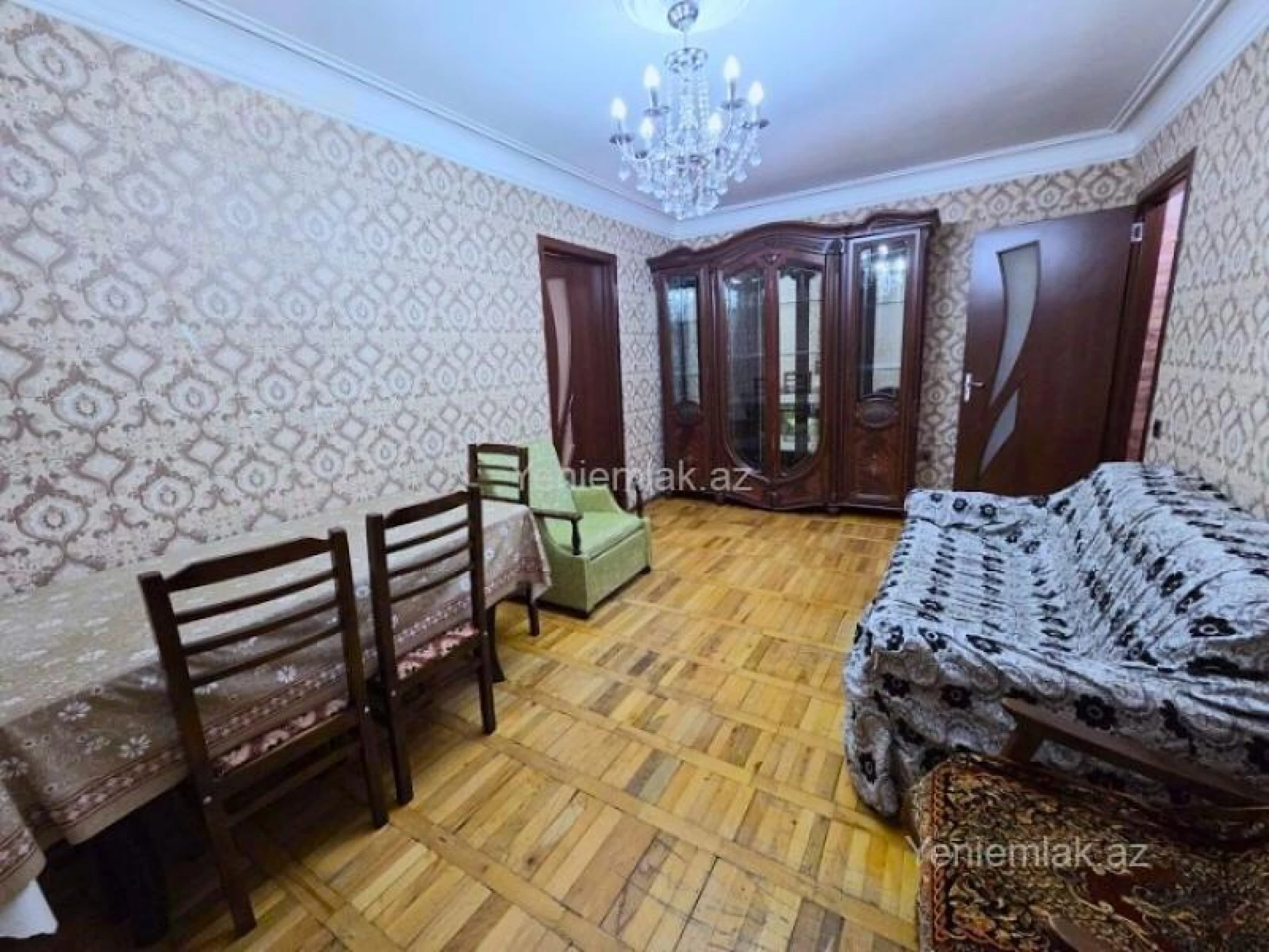 Satılır 2 otaqlı köhnə tikili 50 m²