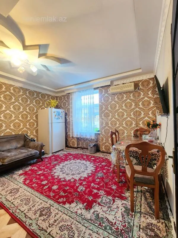 Satılır 2 otaqlı köhnə tikili 50 m²