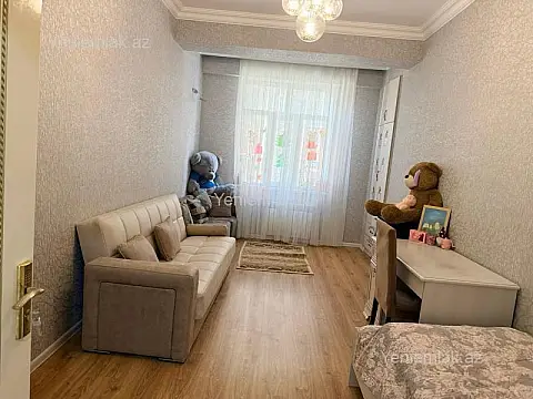 Satılır 3 otaqlı yeni tikili 100 m²