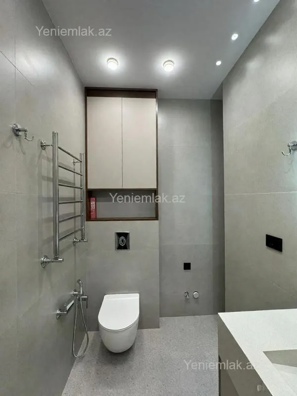 Satılır 3 otaqlı yeni tikili 127 m²