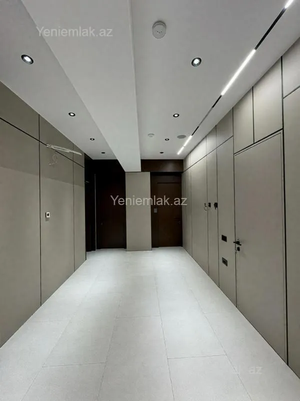 Satılır 3 otaqlı yeni tikili 127 m²