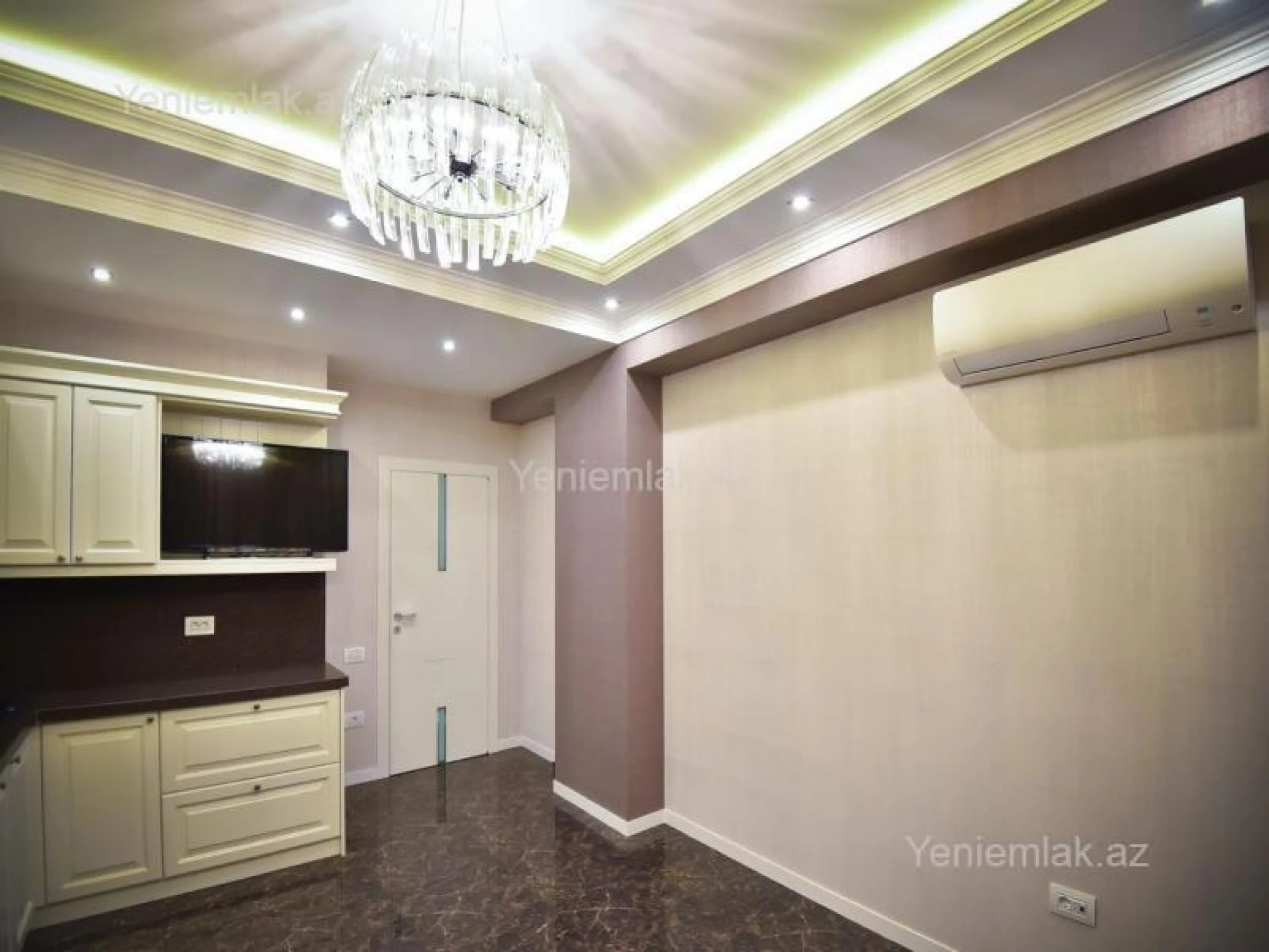 Satılır 3 otaqlı yeni tikili 136 m²