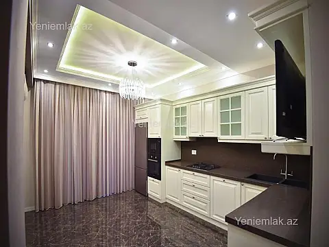 Satılır 3 otaqlı yeni tikili 136 m²