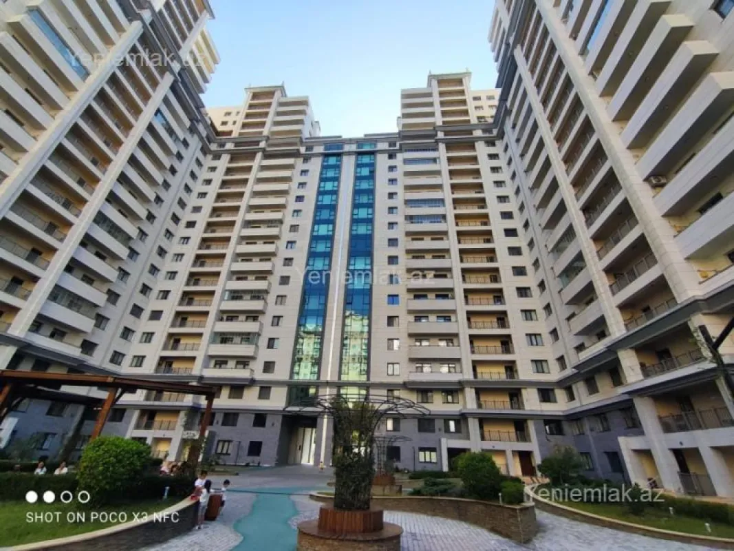 Satılır 3 otaqlı yeni tikili 136 m²