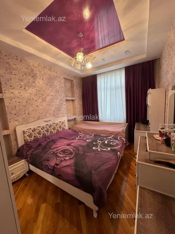 Satılır 3 otaqlı yeni tikili 107 m²