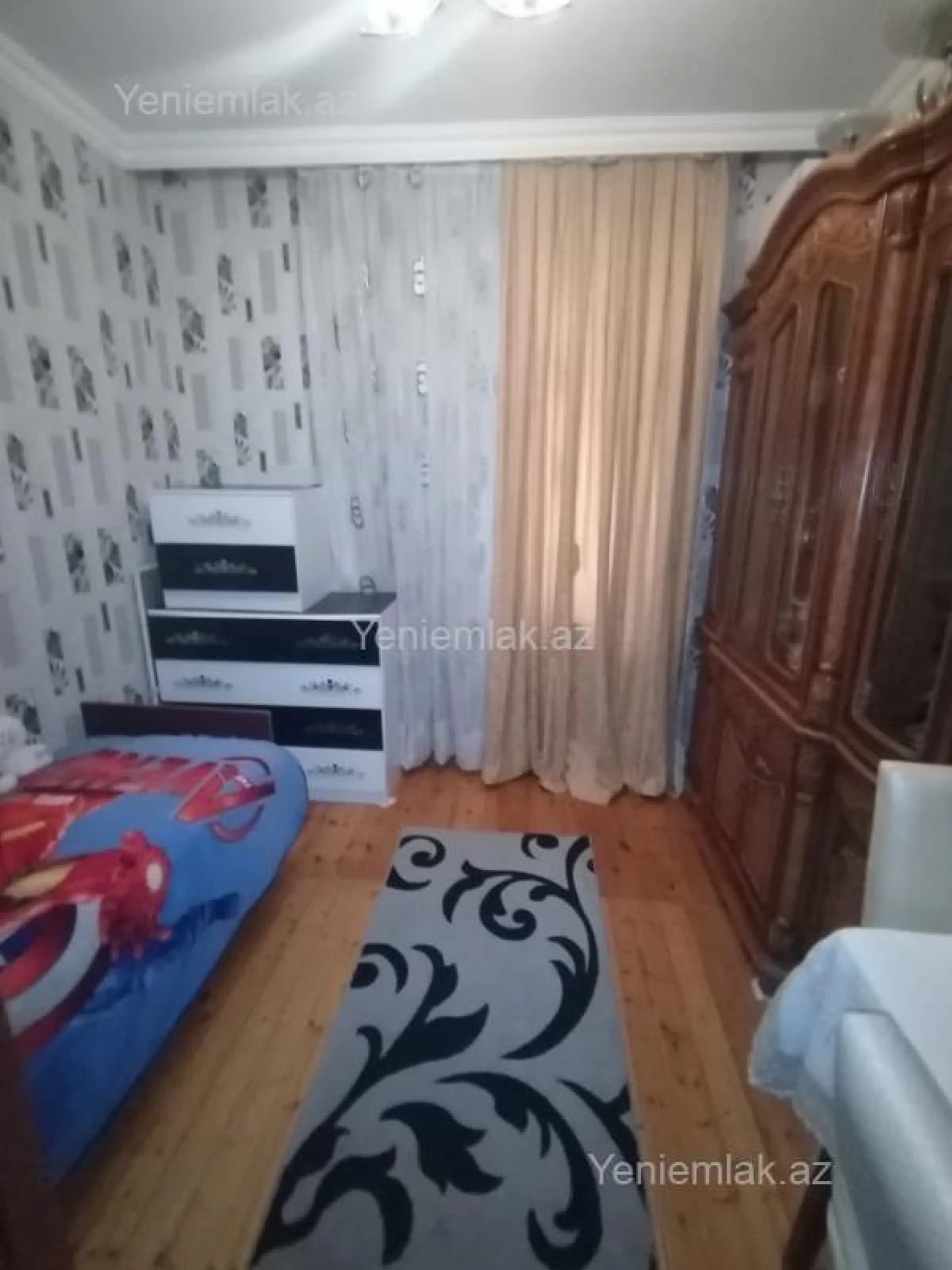 Satılır 5 otaqlı həyət evi 200 m²